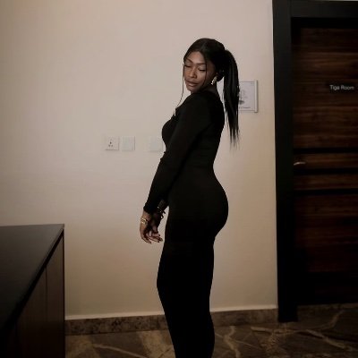 Eva š„°š || just a baby girl || lover of Chris || biochemist || shop for a living 𫳠š