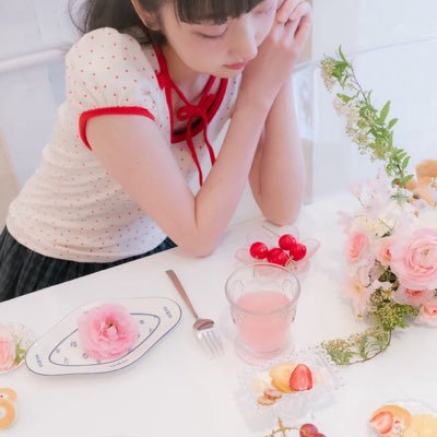 かわいいお洋服と平成女児コンテンツで生きてる主婦🦋NIKKE⛓️🫧 Oriens🌩️🦒 etc.. aipr▷ @usaa_baby