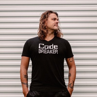 CEO @codebreakeredu Next-gen publishing for the most influential talent in the world. Transforming your book idea into a BEST SELLER! 📚