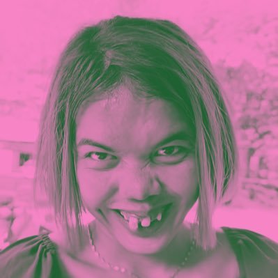 Jangan pacaran sama orang Bandung, nanti kamu disia-siakan. Sama orang Jakarta aja, biar kamu dielu-elukan. A queer account! 🏳️🌈 Follow at your own risk. 🌈