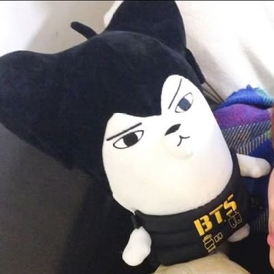 ✰⋆。:゚・*☽:゚아포방포・⋆。✰⋆。:゚・*☽❁:*:.✽방탄소년단을 좋아합니다! 일본에서 응원하고 있습니다! 根っからのBTSオタクです✰ひっそりとオタ活しています✰人見知りで語彙力もないですが、よかったら仲良くしてください✰🐹シゴルNo.229🤍好きなBTSの歌はtomorrowです☀️