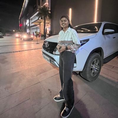 Divya1173535837's profile picture. 