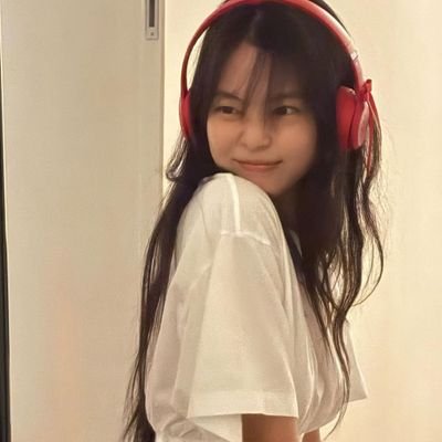 Evanjyl's profile picture. Content