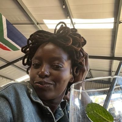 seqiDlungwana's profile picture. Visual Art graduate |🌼🍃 🌱
Lover of life 🕊️|Black Queen 🖤