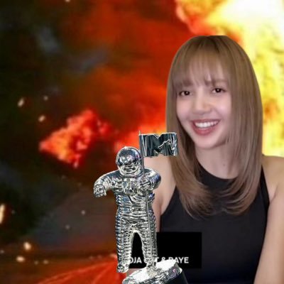 lalisavixi_97's profile picture. they want my the #LISA then listen to my old SHIT