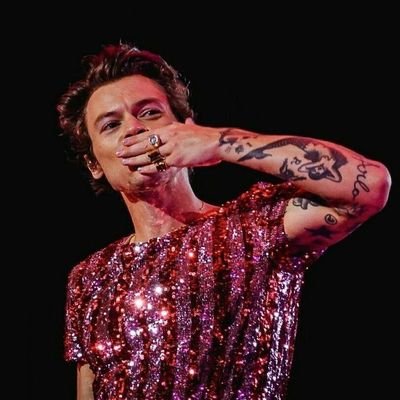 Soy fan.
Taylor, todos en 1D, series, libros. Y así y así y así.
BE KIND.
i need you and you need me💙
🇦🇷✍🌍🎶📚🏳️🌈