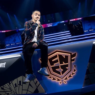 Official @FortniteGame FNCS Caster - Exp with FNCS, Twitch Rivals, The Milk Cup, and more! Content Creator for @EliteEsports !