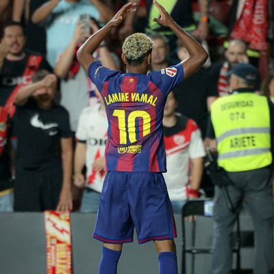 joheladeyemi10's profile picture. football lover🇪🇦, fictional writer.