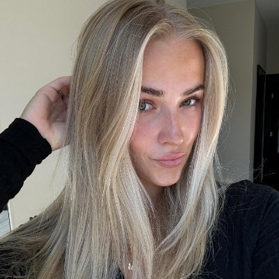 Anne_a1989's profile picture. Beach Sunset Lover | Traveling the world is my dream. Life's freedom depends on oneself, not something given by others.