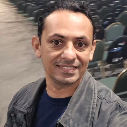 Deval T de Soza é um aficionado por pessoas , este é o motivo pelo qual desejo com todas as minhas forças e recursos agregar valor as pessoas.