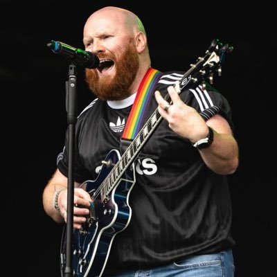 Y6 teacher at an Independent School. Lead Singer in a band.