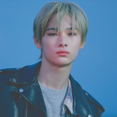 #HOONKI : two 4th gen artist who’s known for their dominant confidence and skills, #니키 & #성훈.