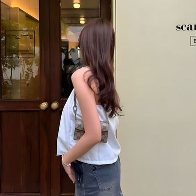 car1tier's profile picture. Capturing moments and finding beauty in life’s quiet.