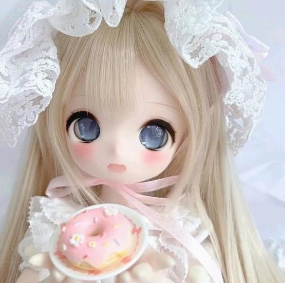 너무 잘 붙는 스타일 혼자 있는 거 싫어해… 대신 게임할 땐 세상 제일 행복한 사람 🎮 게임 만세!!