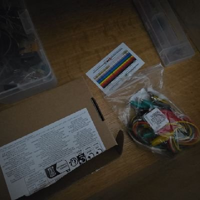 OmarThePolyglot's profile picture. An upcoming polyglot 3.2/4

Polyglot in 3 families: Arabic (Semitic) | English (Germanic) | Spanish (Romance) | Learning Mandarin (Sino-Tibetan)