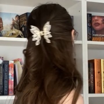 bookworm romance, romantasy, romantic suspense 🧝🏼♀️ Books, manga, manwhas 🫦 AUDHD girlie 🧌