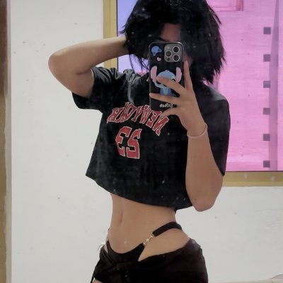 ninfetinha gótica, 18, treino pra sentar mais gostoso