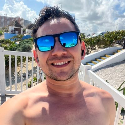 • Flight attendant ✈️ • Aquarius ♒️ • 1.75 m de puro sabor •