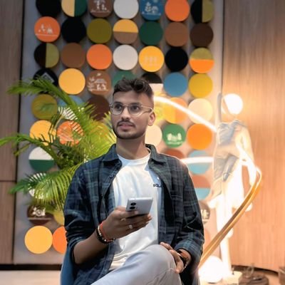 भारतीय 🇮🇳 महाराष्ट्र 🚩
Proud to be Hindu सनातन
Son,Brother,Teacher,
Political Analysis Student,Anchor,peace and Love
Modelling,Rts not endrosements,💯 FB