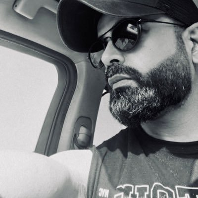 فالنفترض ان كل هذا كوميديا سوداء مو أكثر !