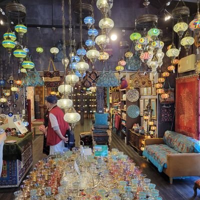 Hi_Lenost's profile picture. 