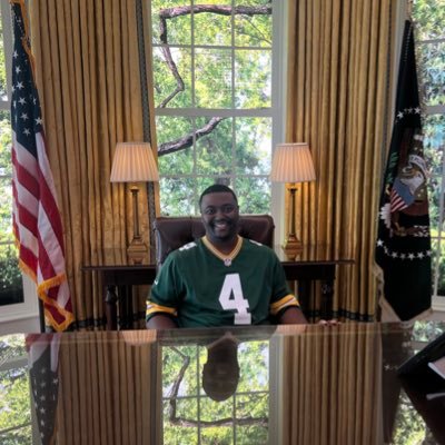 Son 👨👩👧👦 Big Bro👨👧Uncle🍀 | Chair of @mkedems 2017-21 |🧀 #GoPackGo | ♎️ |#HailState🎓🐶| ✊🏾🏳️🌈| @WaltonForWI