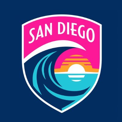 SD’s fútbol team and 2023 NWSL Shield winners 🌊