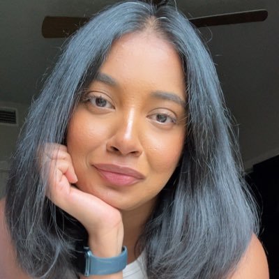 HiraSaeed__'s profile picture. building my life, not settling for it 🪄 product marketing in tech | 2x founder