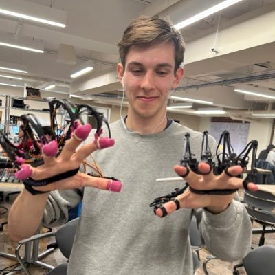 Testing robots @1x_tech. Prev @NVIDIA and @uva computer engineering. When I'm not creating, I'm mountain biking or skiing.