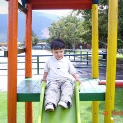 ihannic's profile picture. Here’s da place I drop my thoughts, you’ll figure out the meaning behind.                 Hopeless romantic.