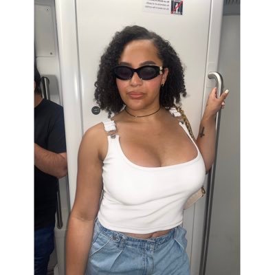 People will stare. Make it worth their while ✨ IG: livingsienna