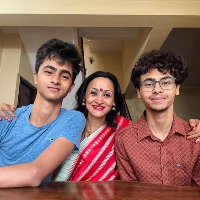India 🇮🇳
London 🇬🇧
mom
chief accountant ( Barclays Bank
entrepreneur
financial markets investor