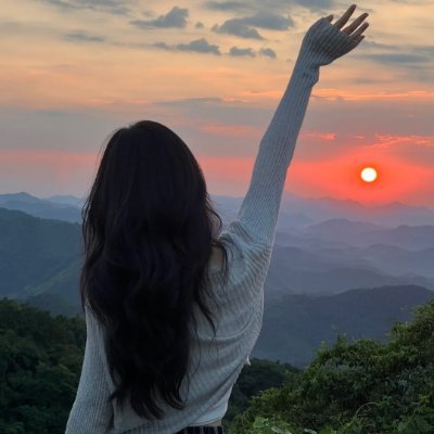 BrendaR03113952's profile picture. ✨ Dreamer & doer | Styling my life with positivity and a dash of glam. Follow along! 💖