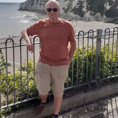 Poetry, flash fiction & book reviews
Published in anthologies, magazines & online journals
Member of Marlow Writers' Society https://t.co/JMQIz4OqlY