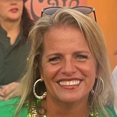 Realtor Pinellas Co, FL 🏡 Jesus follower ✝️ Boy Mom 🏈🏀⚾️ Coastal Properties Group🌴 Entrepreneur Enjoying the Florida lifestyle