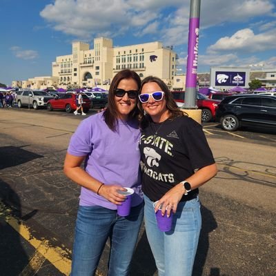 Original Twitter account got suspended! Come here for cloud and storms pics and stay for the Kstate frustration!