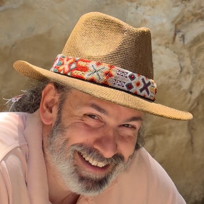 mvrckhckr's profile picture. I find things interesting - and interesting things. I don’t fit into one line, too many edges, too many angles🤷‍♂️ Glimpse in extended bio ↓