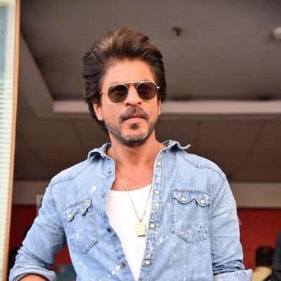 Not an ordinary https://t.co/ZaXVp77lnG to Art..
@iamsrk
@ImrankhanPTI
@ZakirHtabla
@arrahman
@singerHariharan