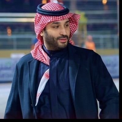 مدرس علم النفس ، موظف بالمركز الإعلامي بنادي الشباب سابقاً و عمده الشبابيين