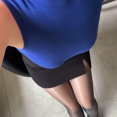 wzpqyr13288's profile picture. 已婚少妇，分享丝袜 美腿 jiojio
你懂的姐都懂~~~~
防失联二号机@GirishMedico