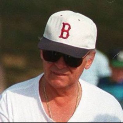 JJ_TheJetPlanne's profile picture. Clicking buttons.