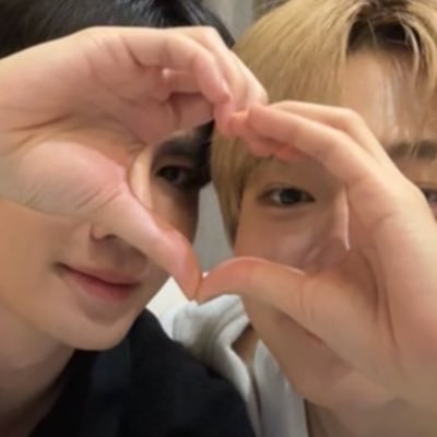 fifofu_nunu's profile picture. Z_Pruk💙🧡Nunew_CWR | I'am NanaNu 😽 มัมหมีพึกพึก 🐶