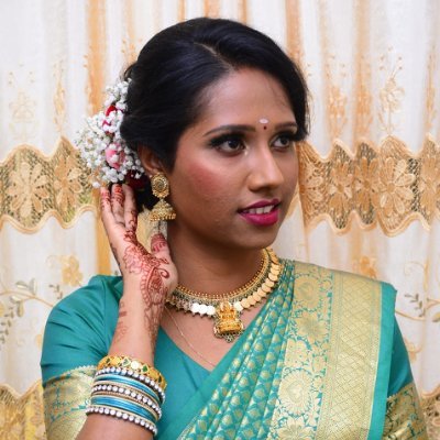 LamSheela72's profile picture. 