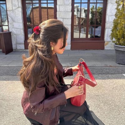 anilkumarshak20's profile picture. 🍂 Autumn enthusiast | Sweater weather aficionado | Cozy vibes & warm drinks.