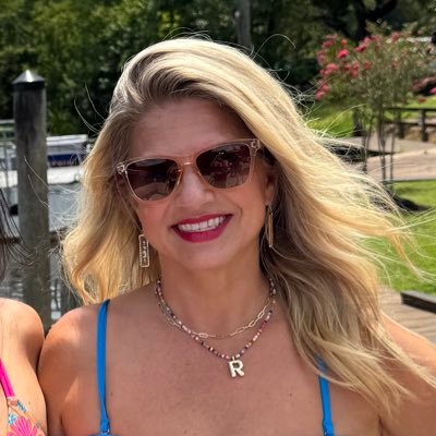 Louisiana girl! 🐊 Wife, Mom, Sister, Daughter & True American Patriot 🇺🇸 𝑳𝒊𝒇𝒆 𝒊𝒔 𝒔𝒉𝒐𝒓𝒕, 𝒔𝒐 𝒉𝒂𝒗𝒆 𝒇𝒖𝒏!