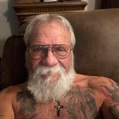 DrLeo184411's profile picture.