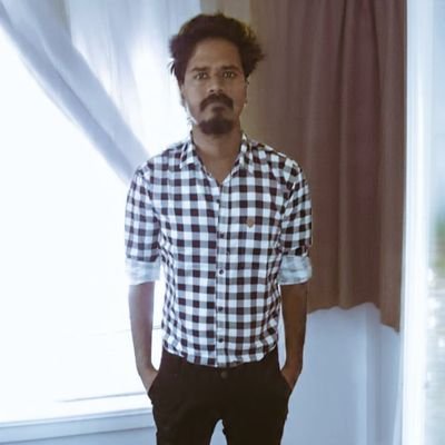 Pavithr65217034's profile picture. 👤நீ வீணாக்கும்
 ⌚ஒவ்வொரு 
நொடியும் ⏰
உன்னை 😭வறுமைக்குள் 
தள்ளிவிடும்.🚶‍♂️