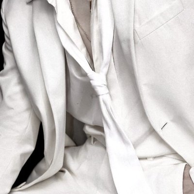 chileesmoke's profile picture. .𖥔 ݁ ˖๋ ࣭ ⭑
imituje jaskra 
#twitteroweksiążkary #ZanikCiszy #wattpadziary
.𖥔 ݁ ˖๋ ࣭ ⭑