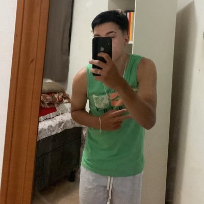sou viciado em falar merda e dar opiniões inúteis.