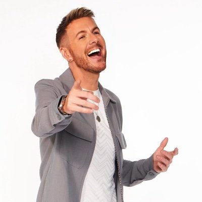 Presenter & Broadcaster I Host & Announcer ⚽ @CoventryCity | 🏒 @CovBlazeHockey | Entrepreneur 🚪 Co-Founder @EscapeLiveUK